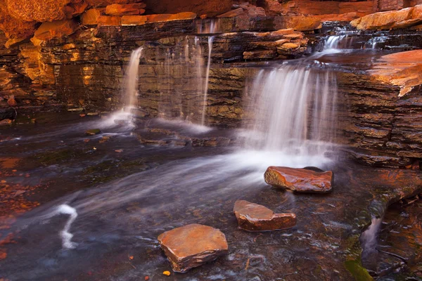 Small waterfall in the Hancock Gorge, Karijini NP, Western Austr — Stock Photo, Image