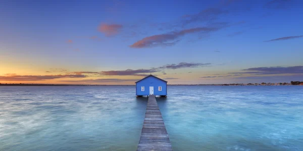 Ανατολή του ηλίου στο boathouse Matilda Bay στο Περθ, Αυστραλία — Φωτογραφία Αρχείου