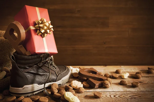 "Schoen zetten", zum traditionellen niederländischen Feiertag "Sinterklaas" — Stockfoto