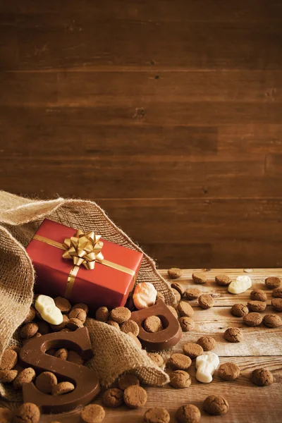 Tasche mit Leckereien, für den traditionellen holländischen Feiertag 'Sinterklaas' — Stockfoto