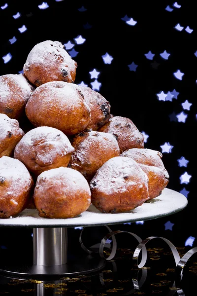 Nochevieja holandesa con oliebollen, una pastelería tradicional — Foto de Stock