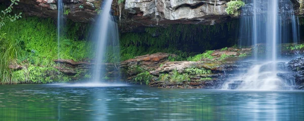 Wodospady w Paproć basenu w Parku Narodowego Karijini, zachodniej Austr — Zdjęcie stockowe