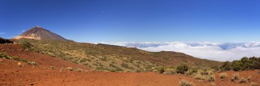 Bulutların üstünde tepe Mount Teide Tenerife