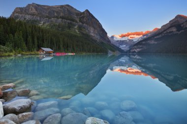 Lake Louise, Banff National Park, Amerika Birleşik Devletleri gündoğumu