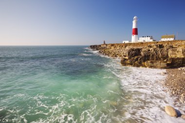 Dorset, İngiltere'de güneşli bir Portland Bill deniz feneri