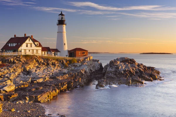 Portland Head Lighthouse, Maine, EUA ao nascer do sol — Fotografia de Stock