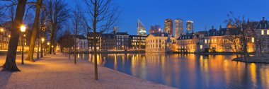 Binnenhof Lahey, Hollanda geceleri
