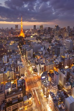 Tokyo, Japonya manzarası ile Tokyo Kulesi'ne geceleri
