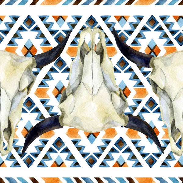牛の頭蓋骨と幾何学的なエスニック シームレス パターン — ストック写真