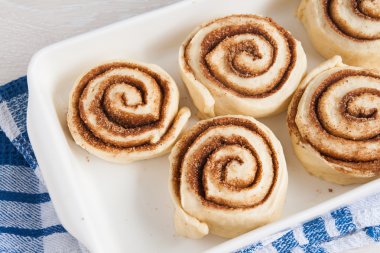 Cinnabon preform fırında göndermeden önce uygun