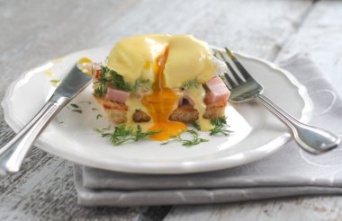 Benedict yumurtaları.