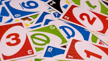 2 Aralık 2020: Uno Kart Oyunu. Uno oyununun dağıtılmış kartları