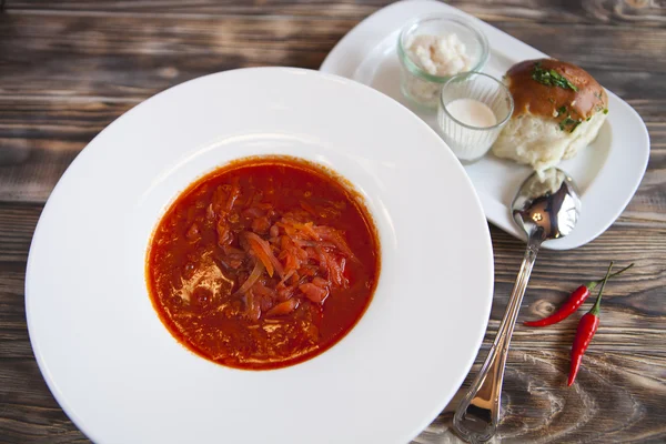 Borsch - sopa roja nacional ucraniana y rusa — Foto de Stock