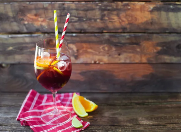 Summer sangria on a rustic wood — Stock Photo, Image