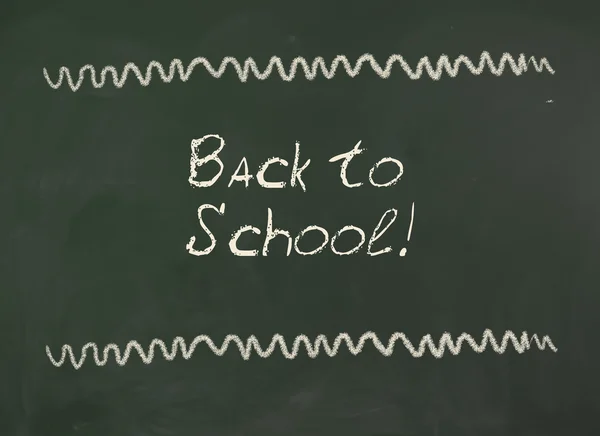 "zurück in die Schule! ". Inschrift auf der Tafel. — Stockfoto