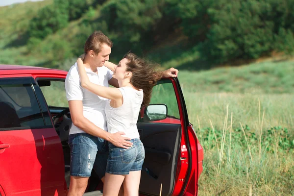 Young smile couple romantic kissing sitting in car , summer time — Φωτογραφία Αρχείου