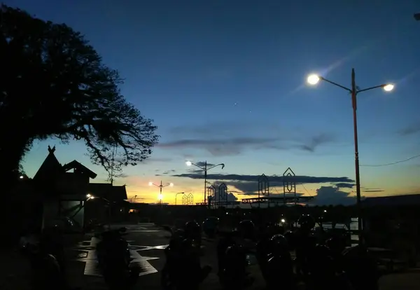 Foco Suave Céu Pôr Sol Dramático Com Nuvens Pôr Sol — Fotografia de Stock