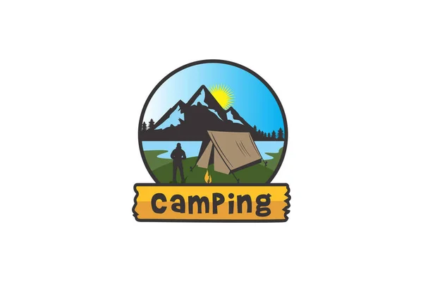 Vetor Gráfico Criativo Camping Modelo Design Logotipo Aventura — Vetor de Stock