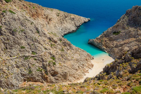 Secret beach on remote island. Rizoskloko (Seitan Limani), Crete, Greece. — Stock Photo, Image