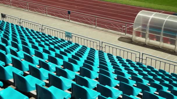Sfondo di sedili blu vuoti in uno stadio, Vista posteriore — Video Stock