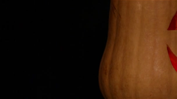 Jack-O-Lantern, a sötét háttérben 4. Végtelenített — Stock videók