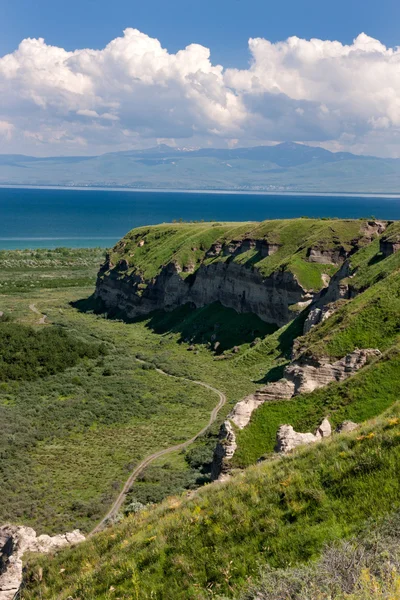 Sevan Gölü ve Ermeni doğa manzara