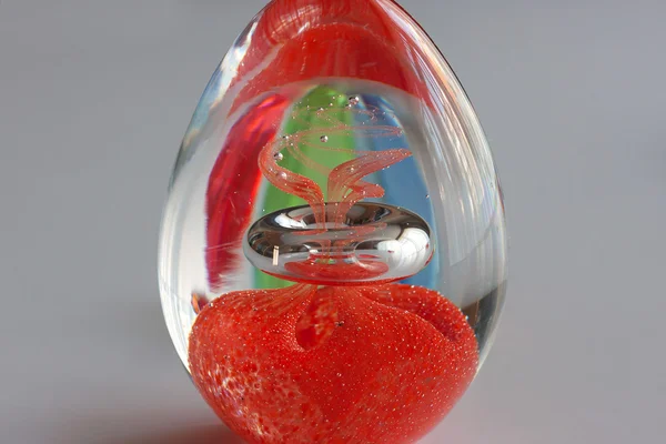 Soyut renkli kristal yumurta