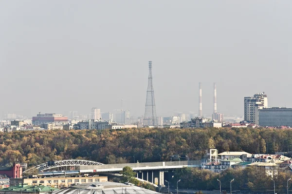 Uitzicht op de Sjoechov toren in Moskou — Stockfoto