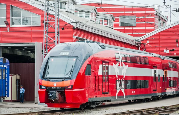 Tren ES2-002 Stadler KISS RUS (AERO) "Eurasia" en depósito de un nombre de Ilyich . —  Fotos de Stock