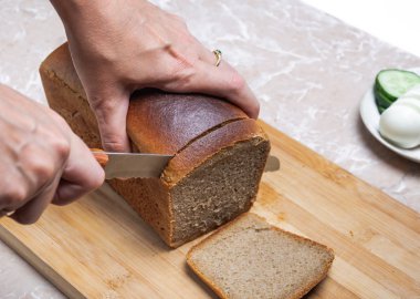 kesme kahverengi ekmek