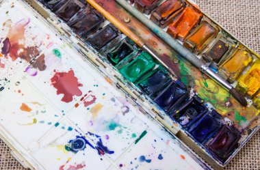 Eski profesyonel suluboya boyalar