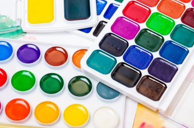 Yeni suluboya boyalar