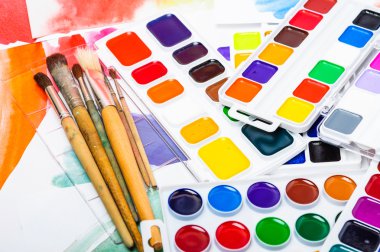 Yeni suluboya boyalar