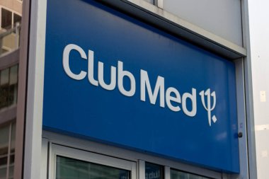 MONTREAL, CANADA, 22 Aralık 2025: Club Med mağaza önü Şehir Çevresi