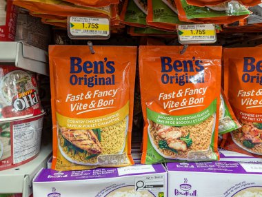 Kanada, Montreal, 23 Aralık 2025: Ben 'in Orijinal Hızlı ve Süslü Pirinç Lezzet Paketleri