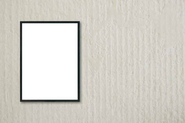 部屋の壁に掛かっている空白フレームのモックアップします。 — ストック写真