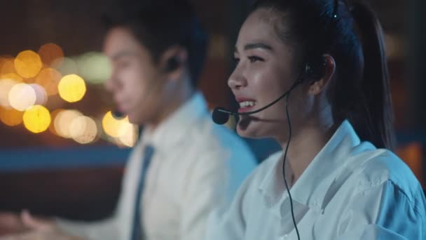 Millennial Asia Young Call Center Team Customer Support Service Executive — Vídeos de Stock
