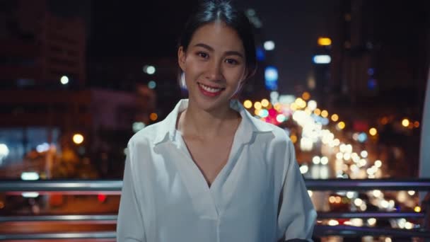 Jovem Empresária Asiática Bem Sucedida Roupas Escritório Moda Usar Máscara — Vídeo de Stock