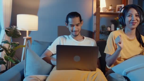 Freelance Asiático Casal Homem Mulher Casual Hasband Computador Portátil Trabalho — Vídeo de Stock