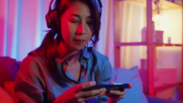 Happy Asia Ragazza Gamer Indossare Cuffie Competizione Video Gioco Online — Video Stock