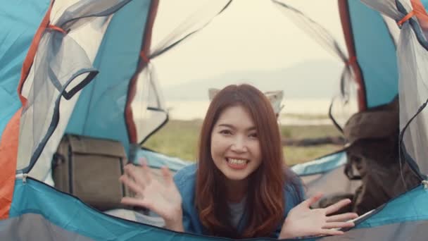 Asia Adolescentes Chica Influencer Grabar Material Archivo Introducir Acampar Lugar — Vídeos de Stock