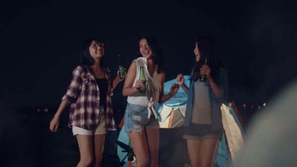 Grupo Ásia Melhores Amigos Adolescentes Senhora Dançando Bebendo Divirta Brinde — Vídeo de Stock