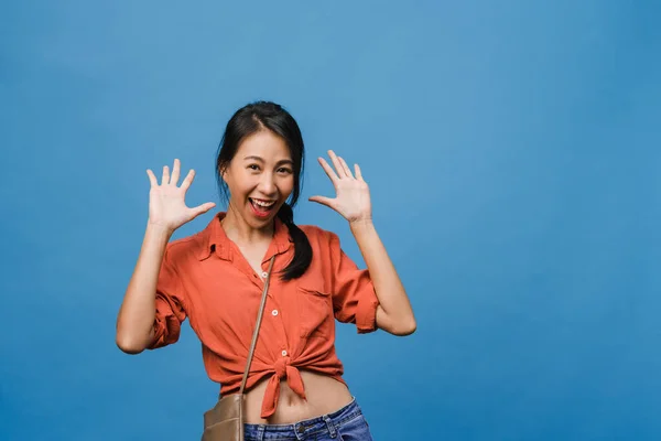 Joven Mujer Asia Siente Felicidad Con Expresión Positiva Alegre Sorpresa Fotos de stock