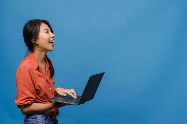 Young Asia Lady Using Laptop Positive Expression Smiles Broadly Dressed Royalty Free Stock Photos