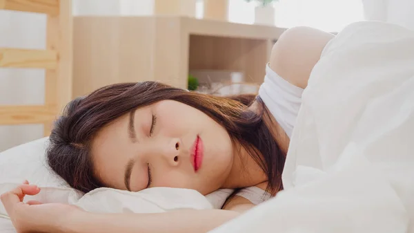 Asian Woman Dreaming While Sleeping Bed Bedroom Beautiful Japanese Female — Stock Photo, Image