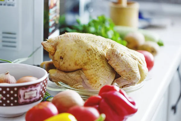 Kyckling Köket Redo För Matlagning Närbild — Stockfoto
