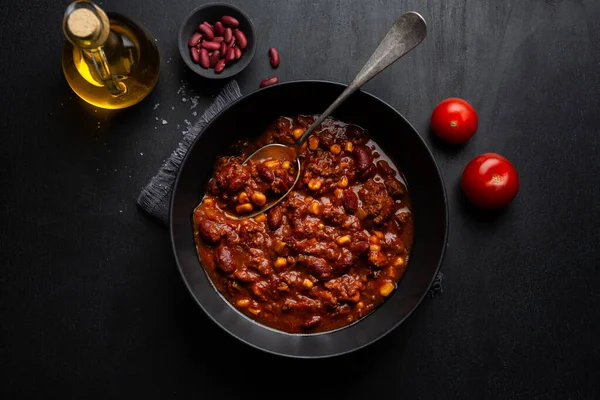 Chili Con Carne Cocido Servido Tazón Listo Para Comer Sobre — Foto de Stock