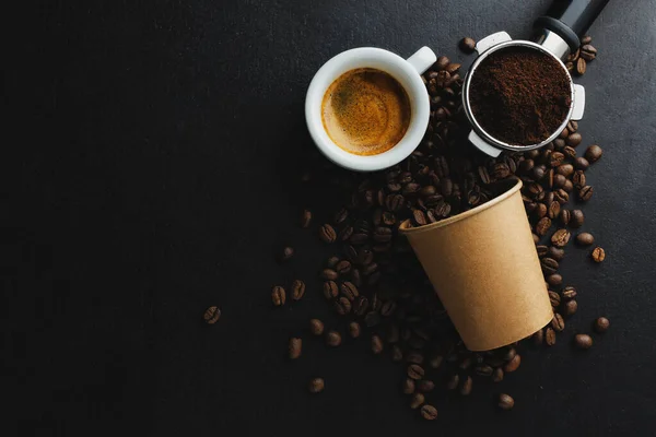 Kaffee Oder Zero Waste Konzept Kaffeebohnen Pappbecher Mit Tasse Espresso — Stockfoto