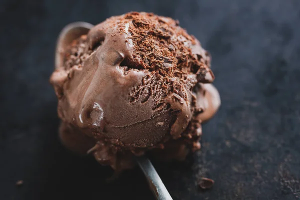 Tasty Appetizing Chocolate Ice Cream Chocolate Chunks Dark Plate Dark — Stock Photo, Image