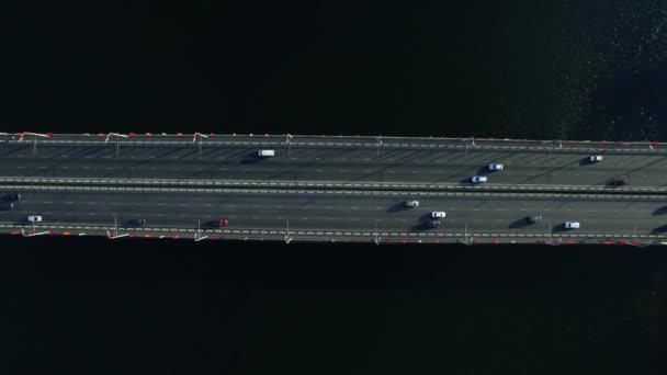 Luchtfoto: stad brug — Stockvideo